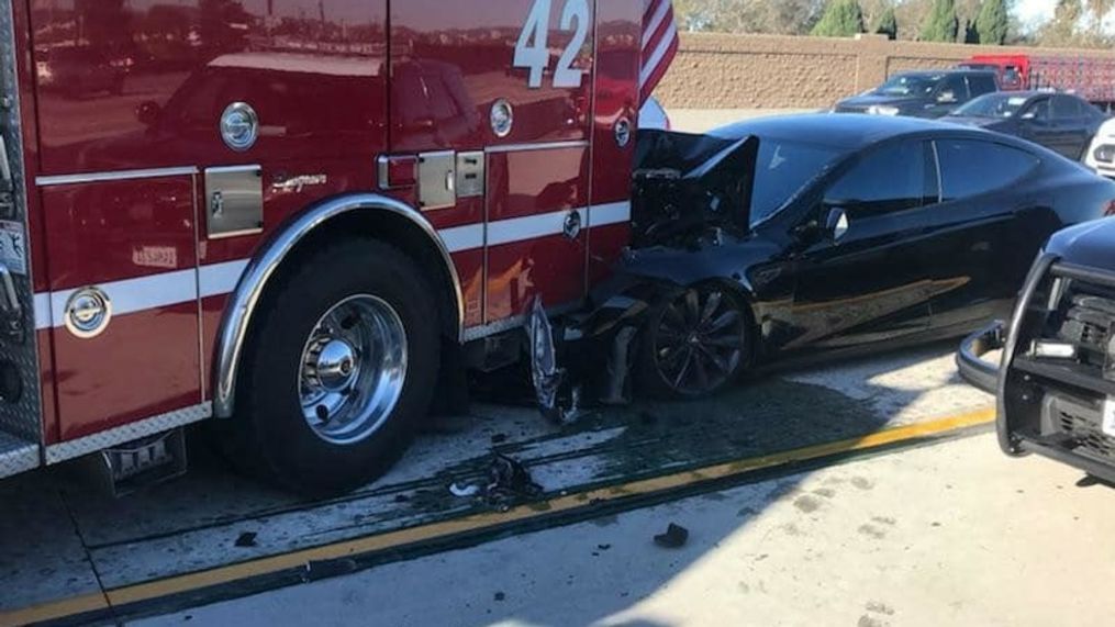 A Tesla on autopilot crashed into a firetruck. (Courtesy:{&nbsp;}Culver City Firefighters - Local 1927){&nbsp;}{p}{/p}