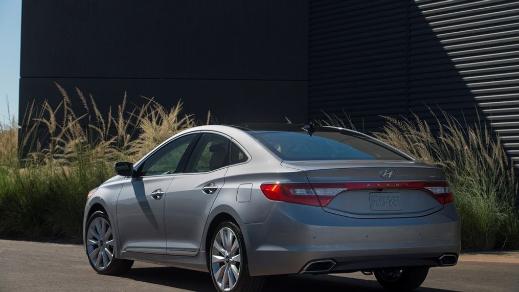 2017 Hyundai Azera (Image courtesy of Hyundai Motor America)