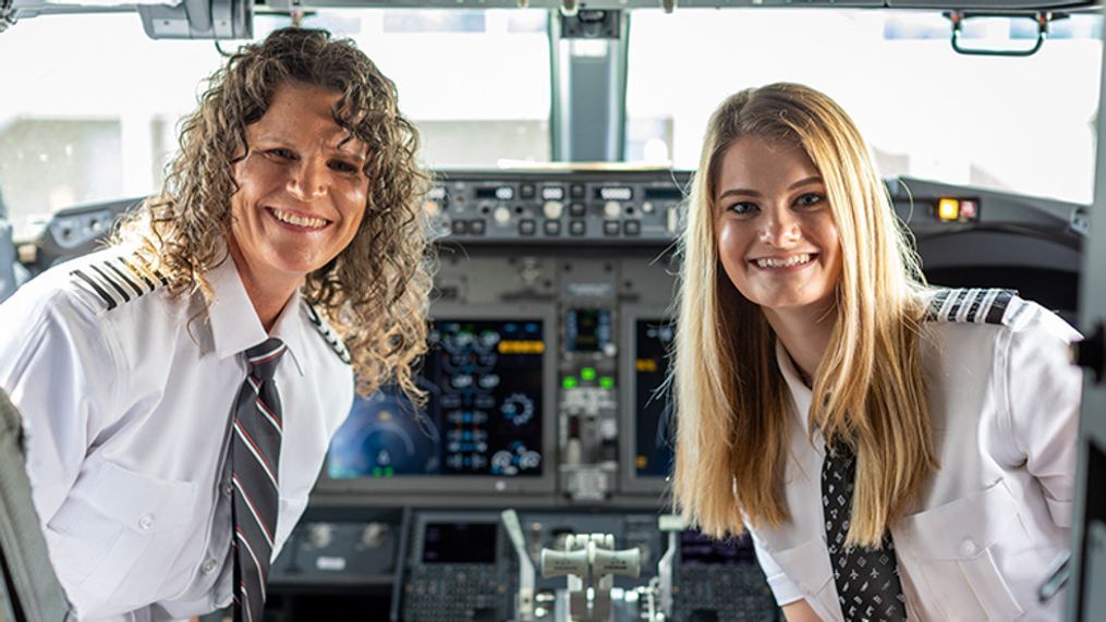 Southwest Airlines first Mother/Daughter Pilot duo, Captain Holly Petitt (left) and First Officer Keely Petitt. (Photo: Southwest Airlines Co. | Schelly Stone)