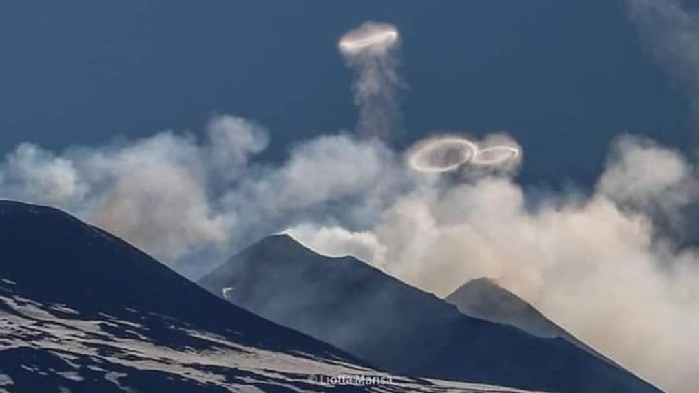 Mount Etna volcano sends out smoke rings in Sicily, Italy, April 5, 2024. (Credit: Marisa Liotta)