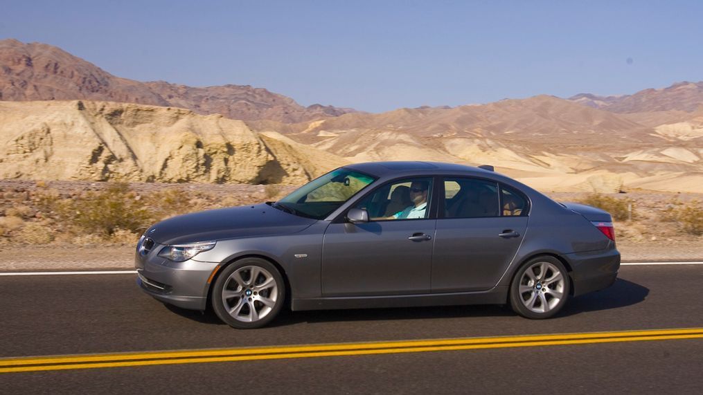 2011 BMW 5-Series (Image courtesy of BMW USA){p}{/p}