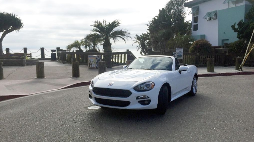 2017 Fiat 124 Spider (Photo by Jill Ciminillo)