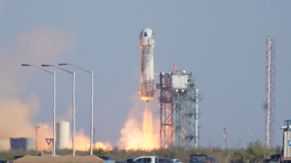 Blue Origin's New Shepard rocket launches carrying passengers William Shatner, Chris Boshuizen, Audrey Powers and Glen de Vries from its spaceport near Van Horn, Texas, Wednesday, Oct. 13, 2021. (AP Photo/LM Otero)