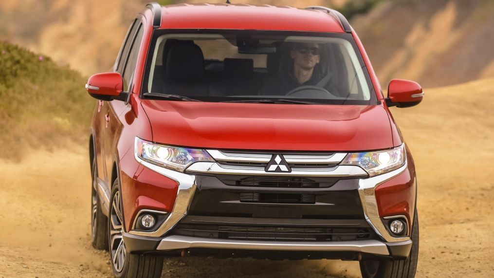 2016 Mitsubishi Outlander (Image courtesy of Mitsubishi Motors North America)