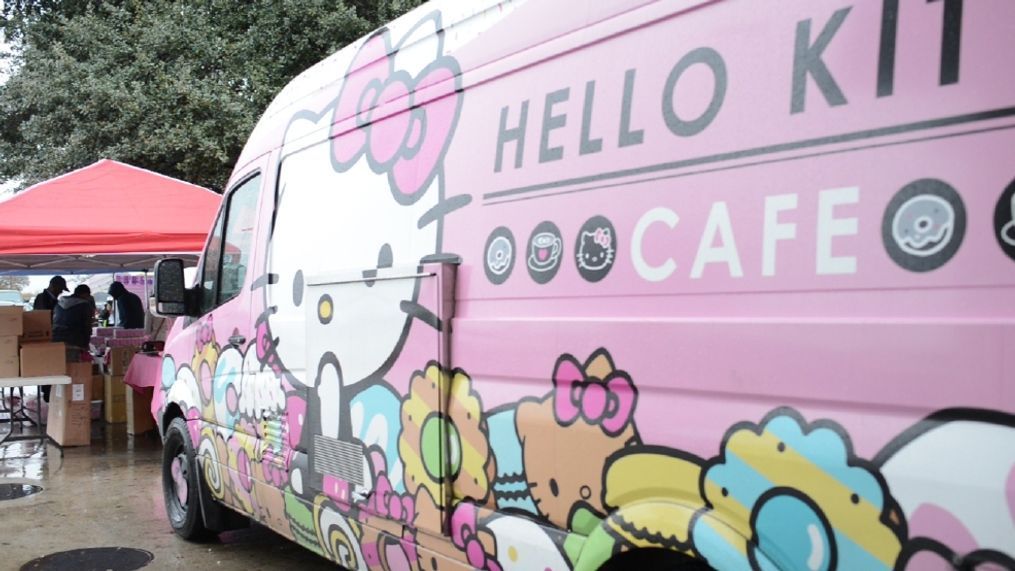 Hello Kitty cafe truck invades Austin, thousands flock. (Circa)