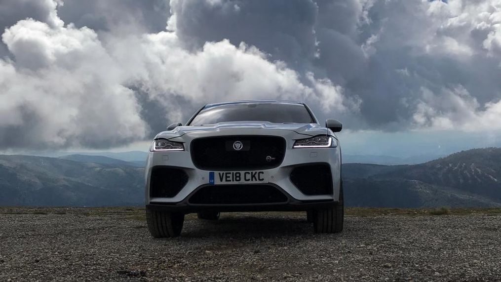 2019 Jaguar F-Pace SVR 14.JPG