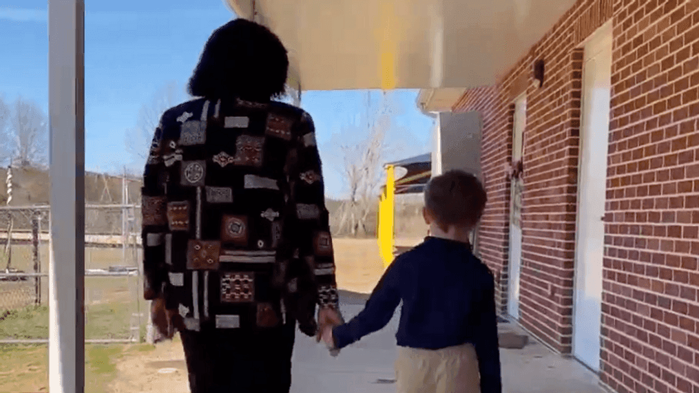 Alabama 5-year-old asks his teacher out for Valentine's dinner. (WPMI)