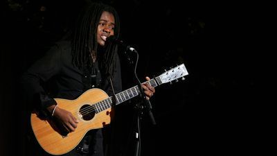 Image for story: Luke Combs fuels Tracy Chapman's landmark win for 'Fast Car' at Country Music Awards