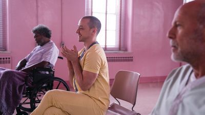 Image for story: Train wreck: Shyamalan's 'Glass' is a monologuing bore