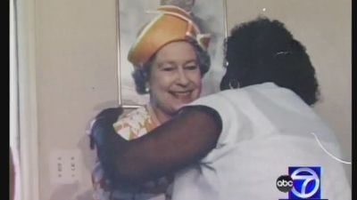 Image for story: In 1991, Queen Elizabeth II dared to visit a high-crime area -- and got a hug