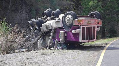 Image for story: Oregon salmon accidentally populate wrong river after truck carrying them crashes