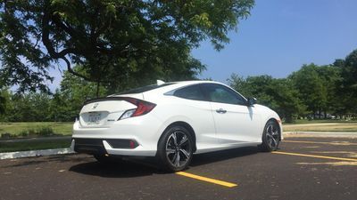 Image for story: 2016 Honda Civic Coupe: Style and tech in a compact package