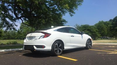 Image for story: 2016 Honda Civic Coupe: Style and tech in a compact package