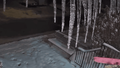 Image for story: WATCH: Incredible time-lapse video shows formation of icicle 