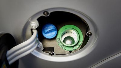 Image for story: EPA warned Fiat Chrysler about diesel defeat devices in 2015