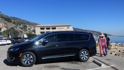 Image for story: Chrysler Pacifica Hybrid recalled for stalling, fire risk