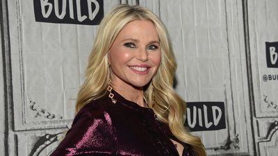 Image for story: Christie Brinkley diagnosed with skin cancer, encourages sun protection