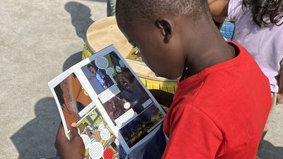 Image for story: Seattle pediatrician opens library for refugee children in Mexico