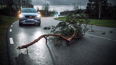 Image for story: Volvo cars and trucks can now inform each other of hazards