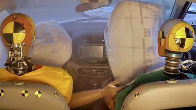 Image for story: New Hyundai air bag system will protect you in secondary collisions when others won't