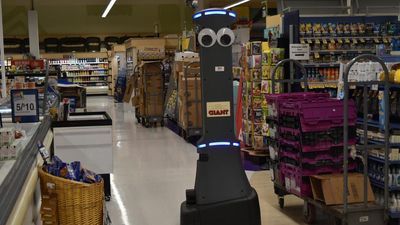 Image for story: GIANT Food Stores begins deploying robot helpers to all stores