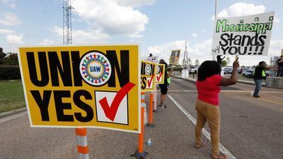 Image for story: Workers at Mississippi Nissan plant casting ballots on union