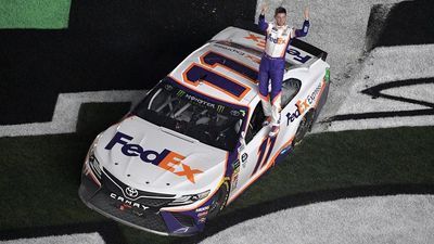 Image for story: Denny Hamlin cruises to 2nd Daytona 500 victory in 4 years