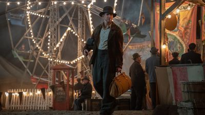 Image for story: Review: Guillermo del Toro's 'Nightmare Alley' is a thrilling journey into pulp noir 