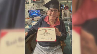 Image for story: World War II veteran, 96, receives high school diploma decades later 