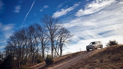 Image for story: Land Rover brings Defender back to the States