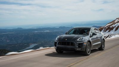 Image for story: 2015-2017 Porsche Macan recalled to fix air bag systems