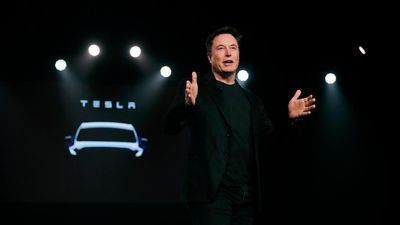 Image for story: Tesla to raise money after painful 1Q, and Musk is buying in