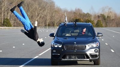 Image for story: IIHS toughens criteria for Top Safety Pick awards