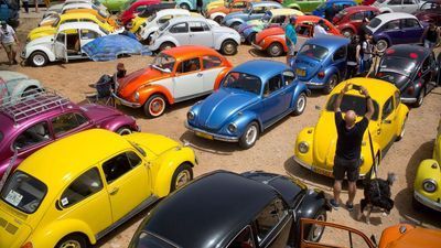 Image for story: From Nazis to hippies: End of the road for Volkswagen Beetle