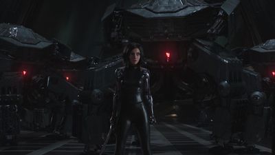 Image for story: Mixed message: 'Alita: Battle Angel' is thrilling at times, underwhelming at others 