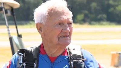 Image for story: 'He's just a guy that enjoys life': 91-year-old veteran skydives for first time