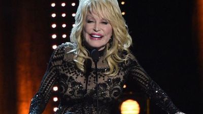 Image for story: Dolly Parton's $1M research donation helps in discovery of COVID-19 Moderna vaccine