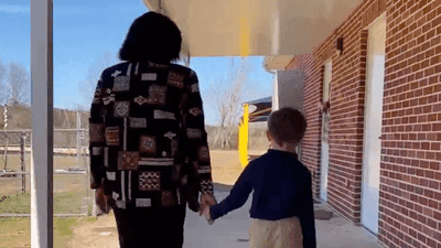 Image for story: Alabama 5-year-old asks his teacher out for Valentine's dinner