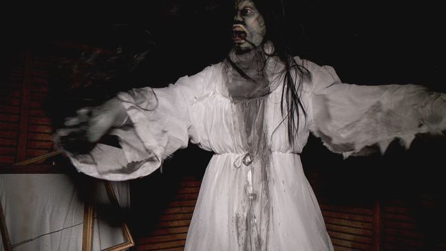 Actors embody creatures from the darkest depths of the imagination at Salt Lake City's Nightmare on 13th during the 2023 Halloween Season (Photo{&nbsp;}: Gabriel Misla, KUTV)