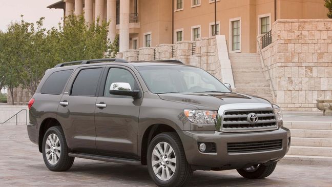 2017 Toyota Sequoia (Image courtesy of Toyota Motor Sales USA)