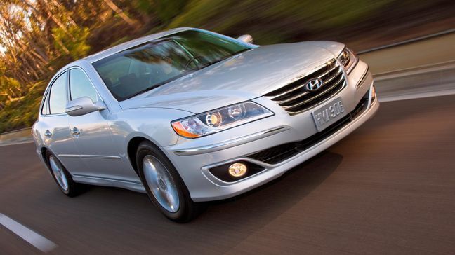 2011 Hyundai Azera (Image courtesy of Hyundai Motor America){p}{/p}