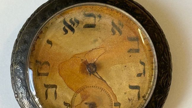 Pocket watch belonging to second-class Titanic passenger Sinai Kantor (Photo Henry Aldridge and Son Ltd.){&nbsp;}