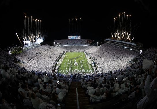 Image for story: The most famous college football traditions around the country