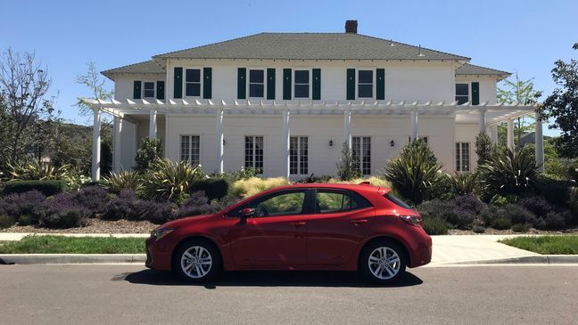 2019 Toyota Corolla Hatchback SE (Sinclair Broadcast Group / Jill Ciminillo)