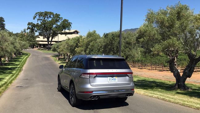 2020 Lincoln Aviator (Sinclair Broadcast Group / Jill Ciminillo)