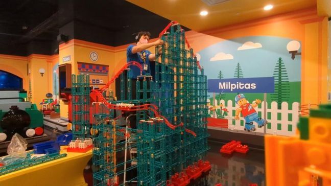 The LEGOLAND Discovery Center in the San Francisco Bay Area now houses a world record-setting LEGO roller coaster. (Photo courtesy of LEGOLAND Discovery Centers, North America)