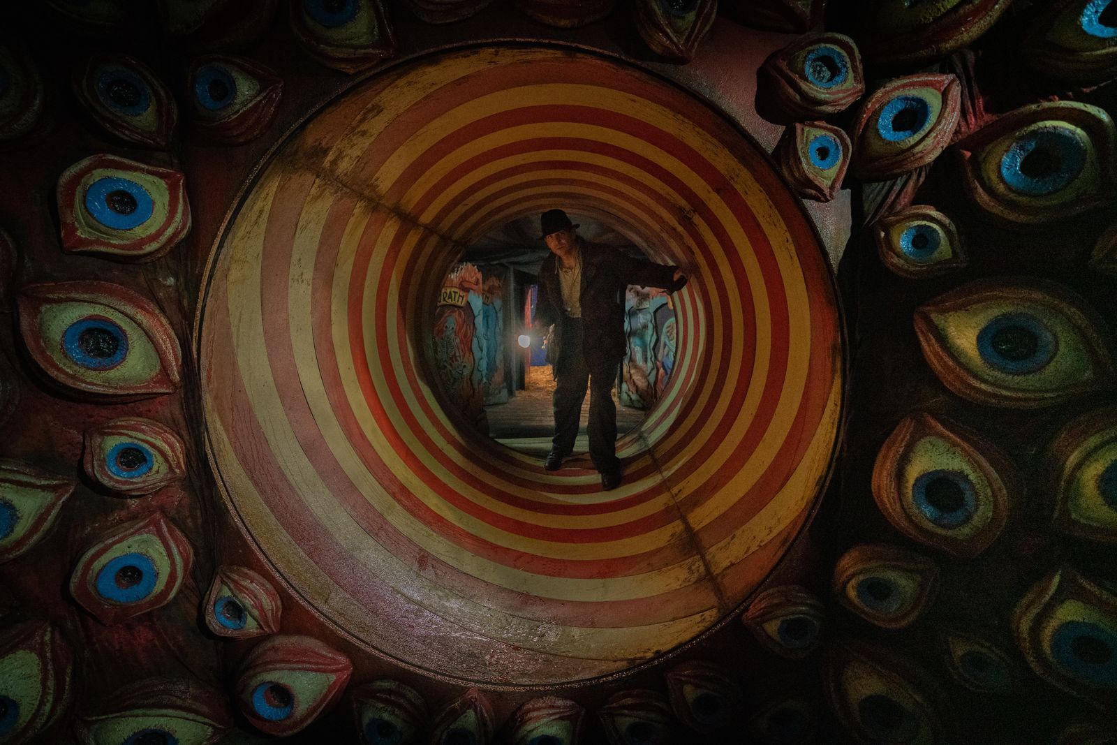 Nightmare Alley photo 13
