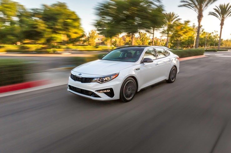 2019 Kia Optima photo 1